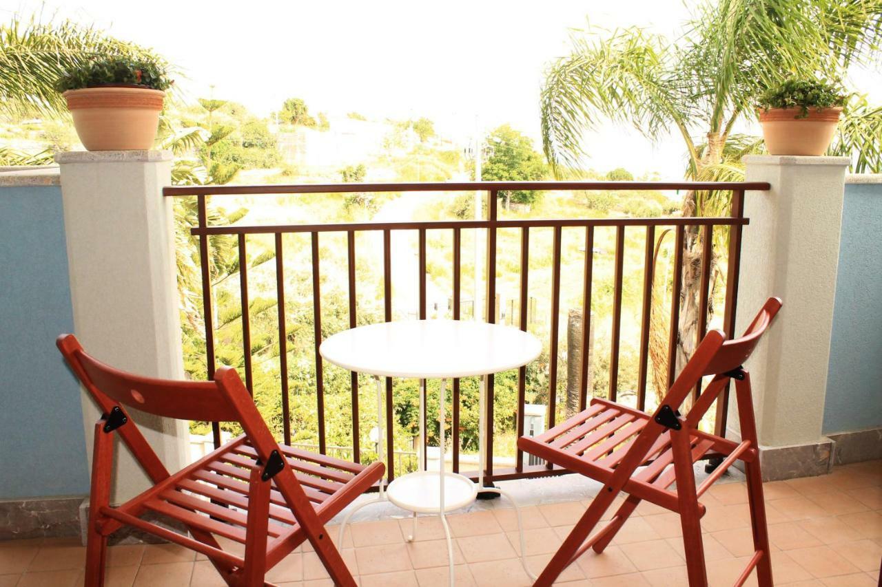 גיארדיני נאקסוס Villa I Minnulareddi מראה חיצוני תמונה
