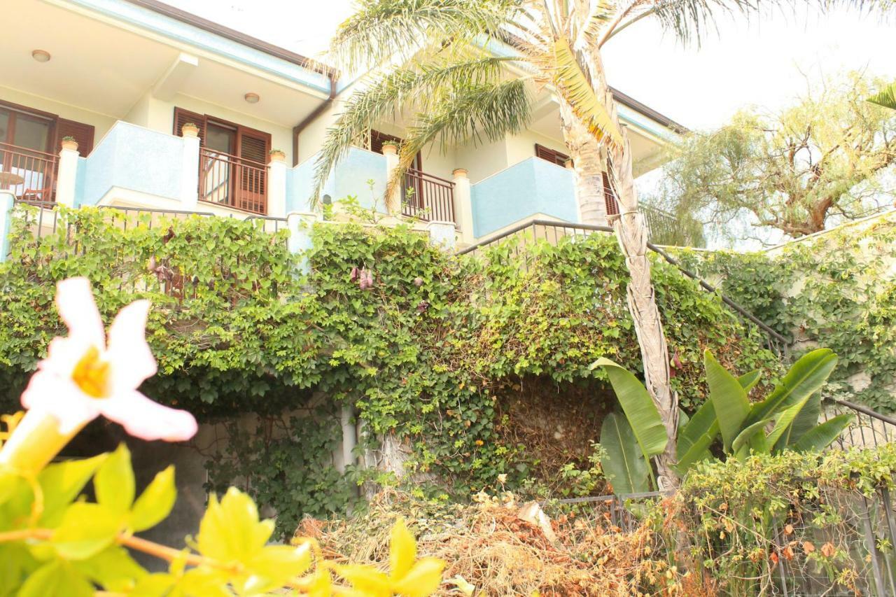 גיארדיני נאקסוס Villa I Minnulareddi מראה חיצוני תמונה