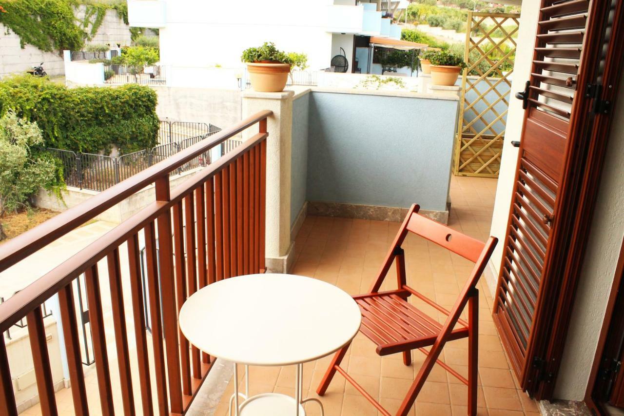 גיארדיני נאקסוס Villa I Minnulareddi מראה חיצוני תמונה